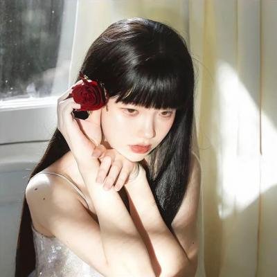 龙纹身的女鬼入镜